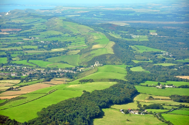 Heli 6.9.15-080.jpg - LARGE RIDGEWAY WITH CORFE CASTLE IN THE CENTRE - HELI RIDE - 6.9.15